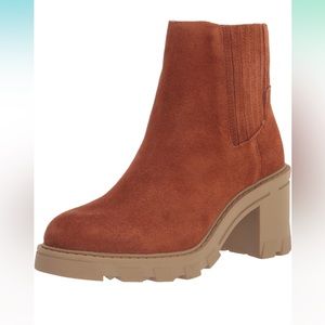 NWOB BCBGeneration Women's Tulina Fashion Boot Sugar Almond size 8.5